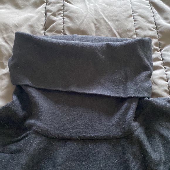 Crossover Sweater - Picture 3 of 5